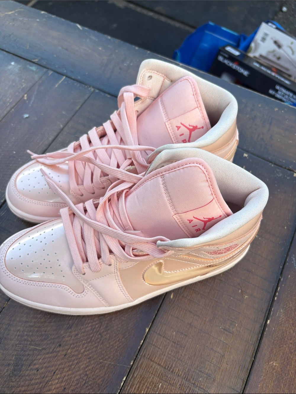 Nike Women’s Mid-Top Sneakers in Light Pink with Gold Swoosh NEVER WORN